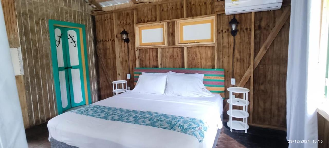 Hotel Yellow Home Providencia Isla South West Bay Exterior foto