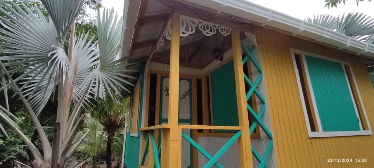 Hotel Yellow Home Providencia Isla South West Bay Exterior foto